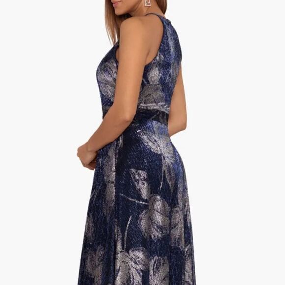 NWT Betsy & Adam Metallic Sleeveless Gown - Picture 2 of 6